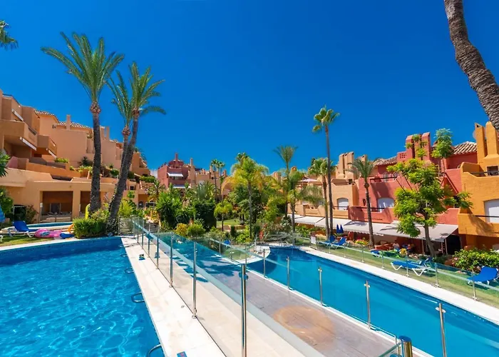 Family Exclusiv Townhouse Puerto Banus